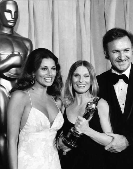 This original Oscars photo from 1972 is not edited.